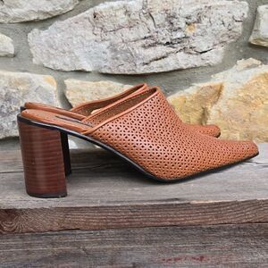 Nine West Pointed Toe Tan Leather Laser Cut Mules Chunky Heel Size 10M